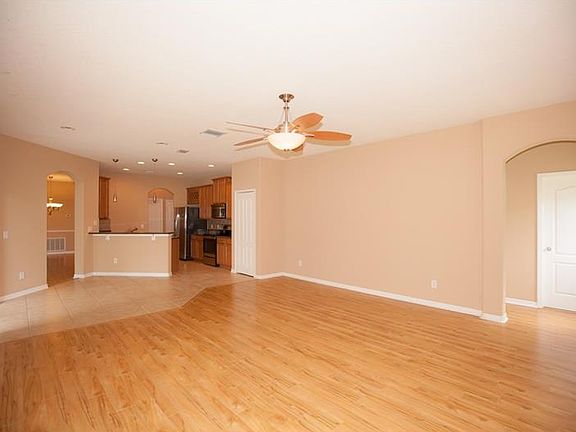 5th image of 2024 Gloria Oak Ct