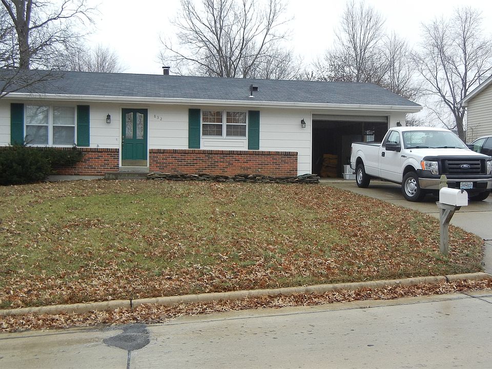 1st image of 832 Sommerset Dr
