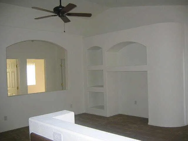 932 W Carter Rd — Photo 11
