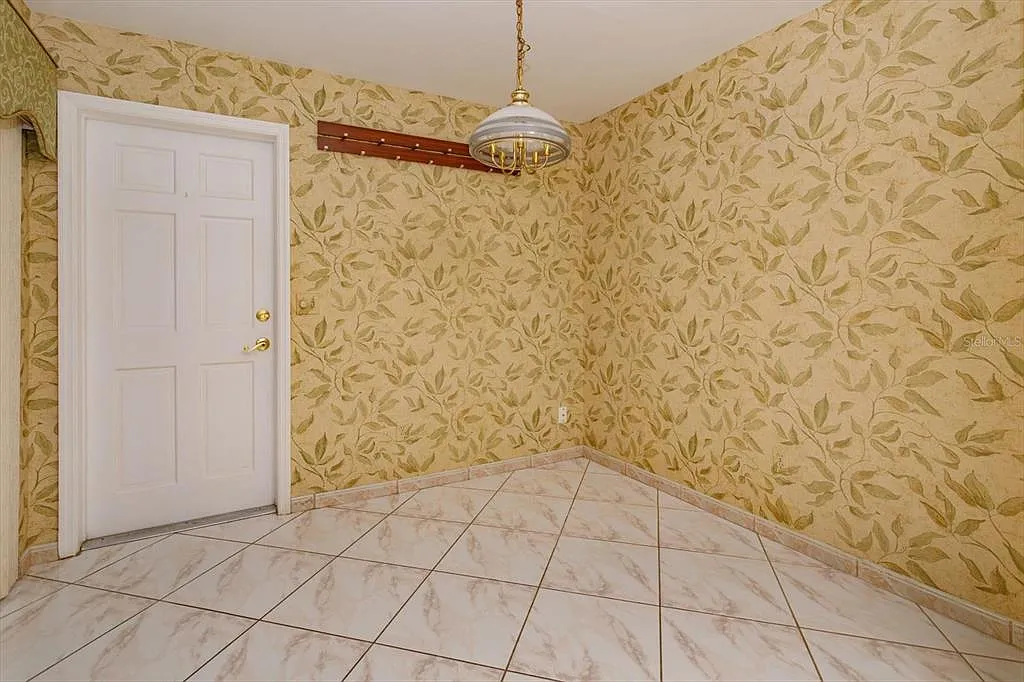 3 bed, 2.0 bath, 1598 sqft, $2,500 — Photo 4
