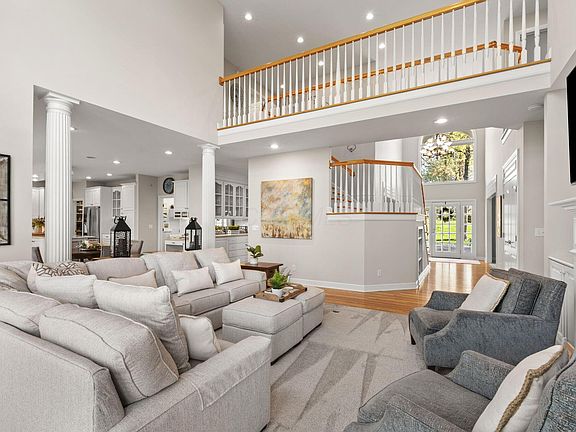 5th image of 362 Bryn Du Dr