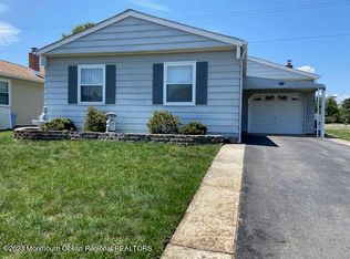156 Torrey Pines Dr, Toms River, NJ