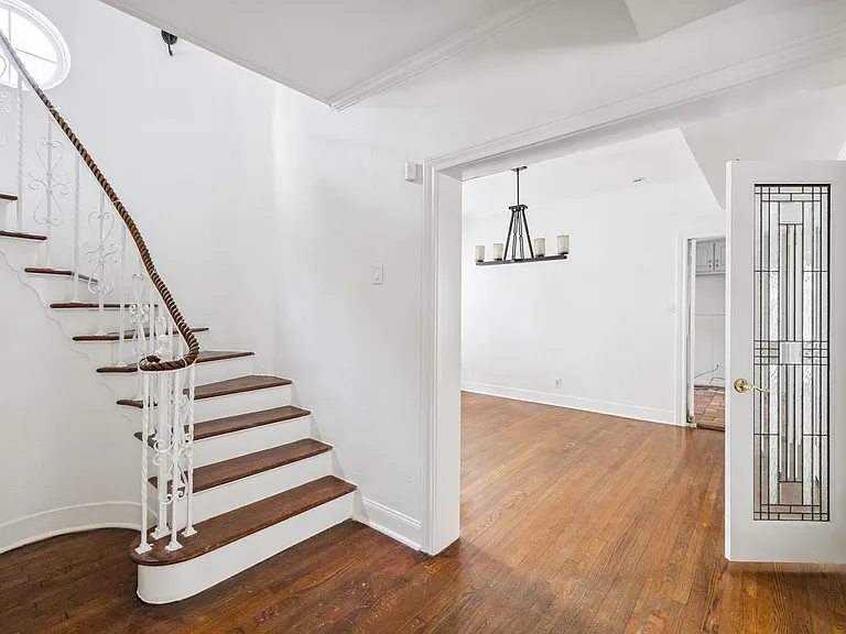 211 College Blvd — Photo 22