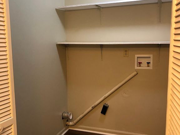 2nd image of 1901 Liz Felty Ln