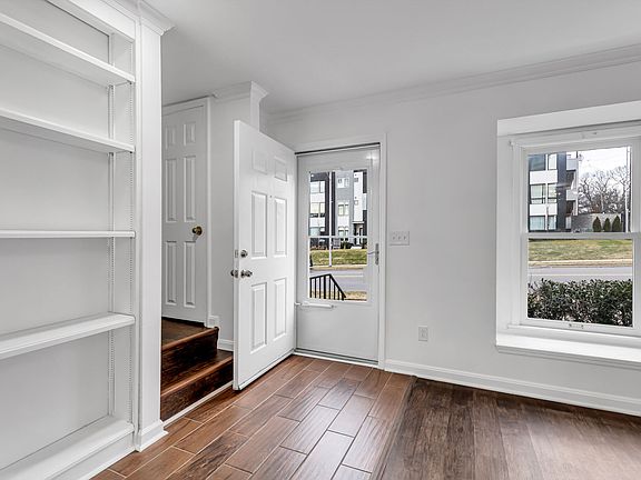 5th image of 1821 Wedgewood Ave