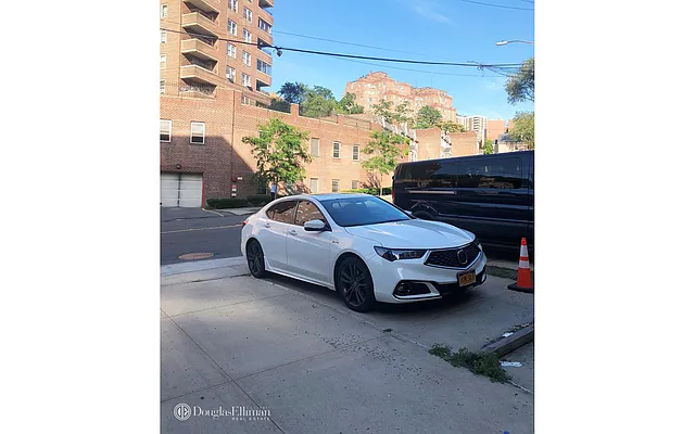 Rented by Douglas Elliman | media 7