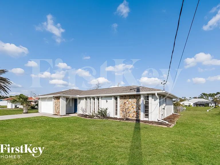2144 Pellam Blvd — Photo 2