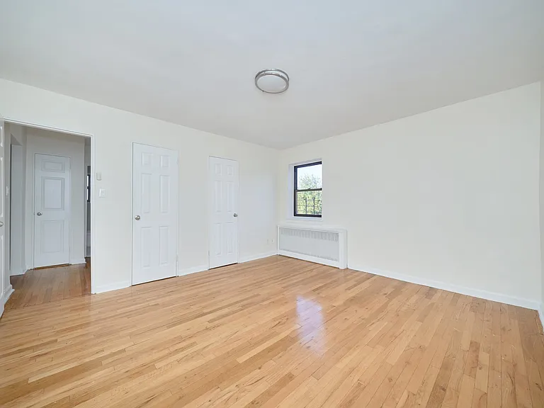 72-22 153rd St #3G — Photo 4