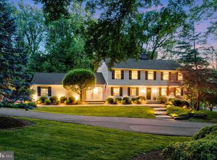 1052 Leigh Mill Rd, Great Falls, VA 22066