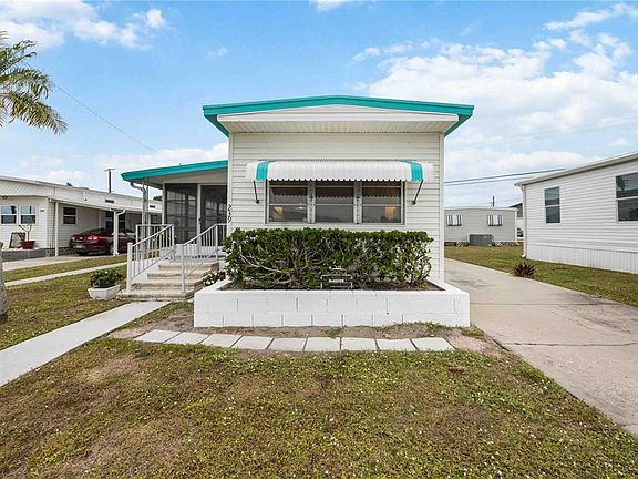 3rd image of 239 Inner Dr E