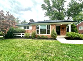 18346 Beverly Rd, Beverly Hills, MI 48025