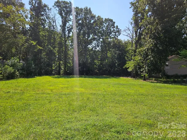 216 Matthews Township Pkwy, Matthews, NC 28105