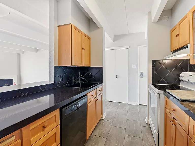 777 N Washington St #904 — Photo 8