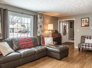 16 Terry Dr, Dartmouth, MA 02748