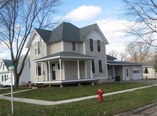 402 Mound St, Decorah, IA 52101