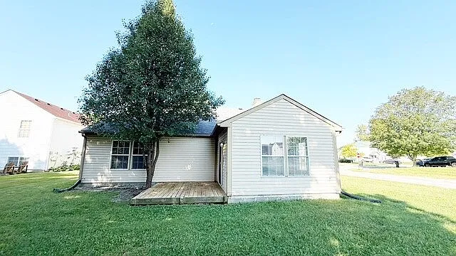 3 bed, 2.0 bath, 1300 sqft, $1,625 — Photo 2