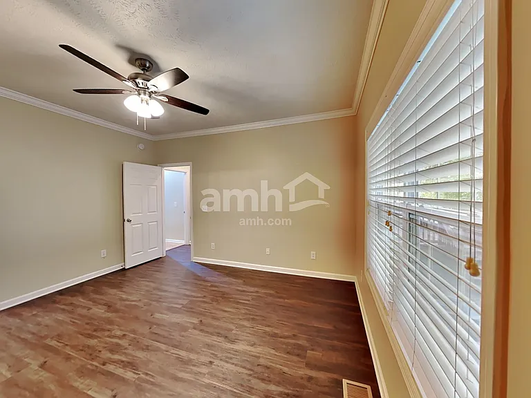 2495 Oak Hill Dr — Photo 11