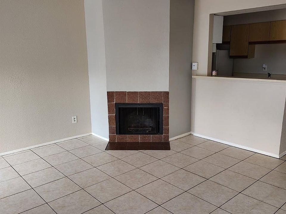 1st image of 10100 S Gessner Rd APT 404