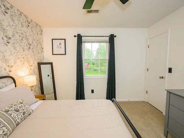 1802 Lakewood Dr — Photo 14