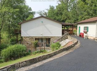 2958 Crooked Creek Rd, South Charleston, WV 25309