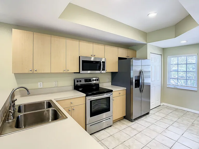 1196 Rio De Janeiro Ave #206F — Photo 7