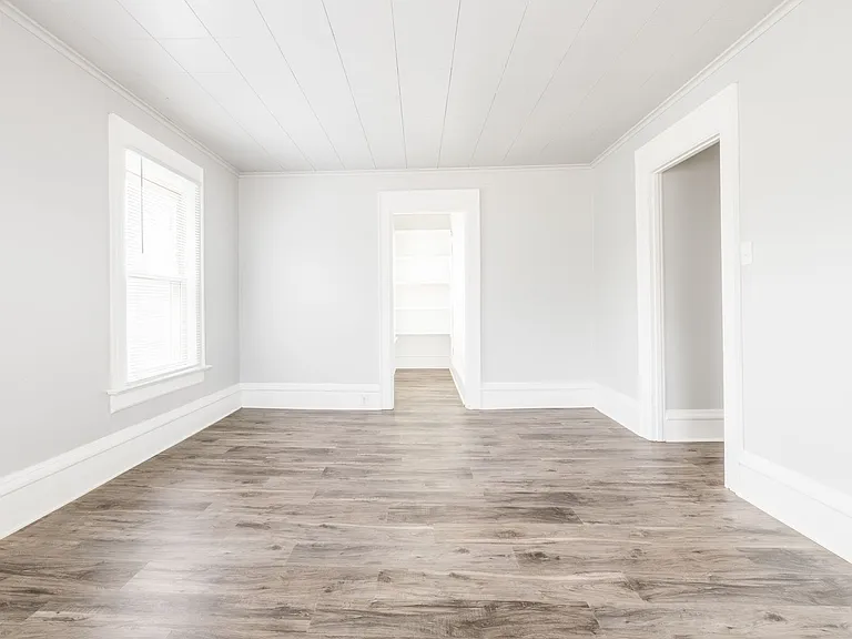 189 E Merrill Ave — Photo 12