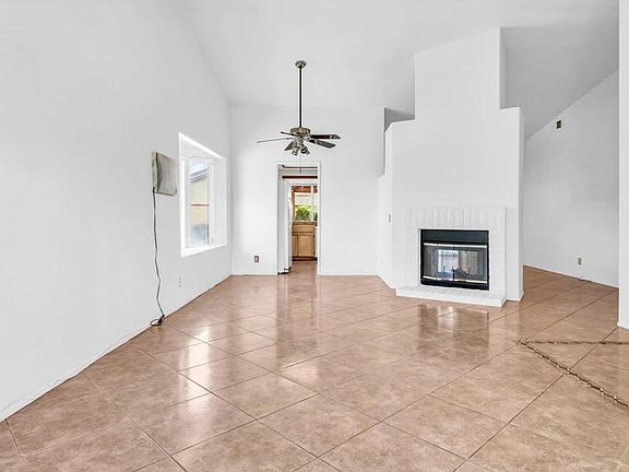 4th image of 81421 Lily Ct