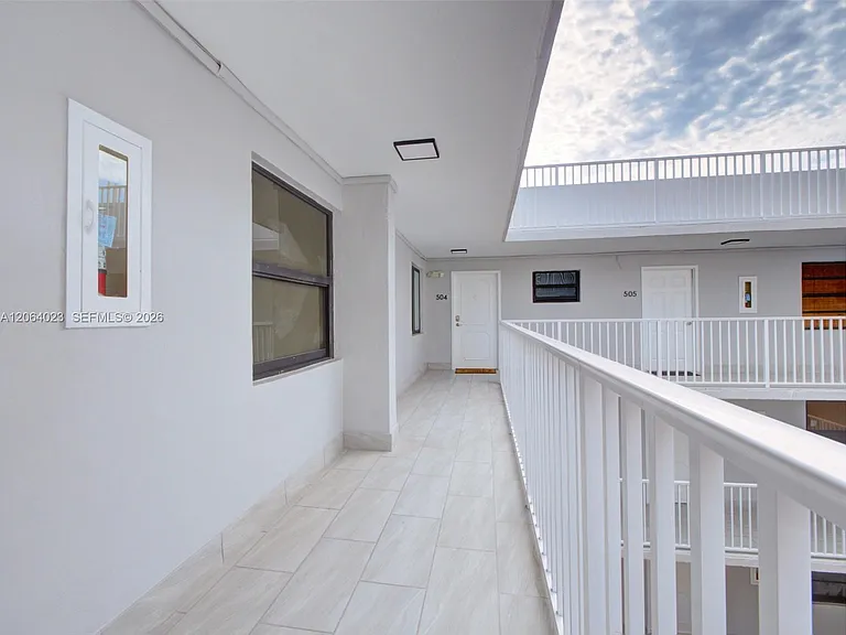 6725 Harding Ave #504 — Photo 37