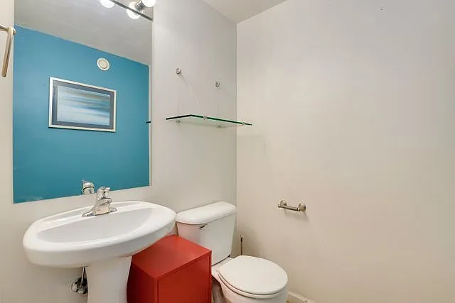 1122 W Catalpa Ave #515 — Photo 6