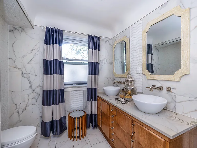 634 Atkinson St — Photo 9