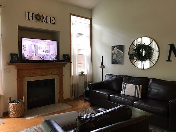 Great room, gas fireplace