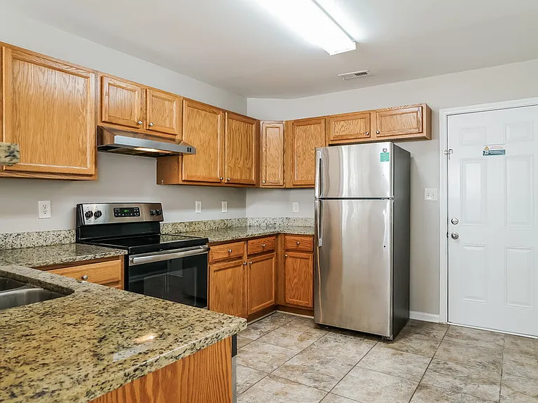 76 Nancy Ct — Photo 8