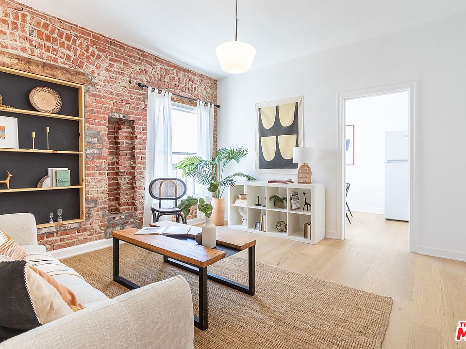 1st image of 211 S Berendo St #6