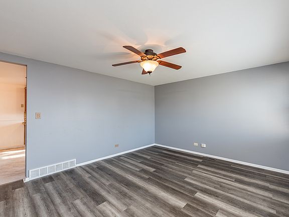 4th image of 107 Bellevue Dr