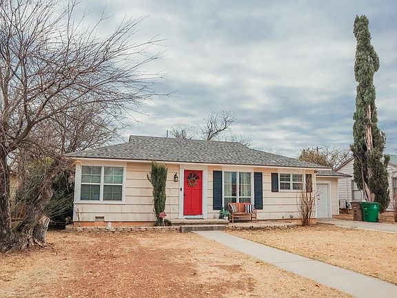 2nd image of 2215 W Avenue K