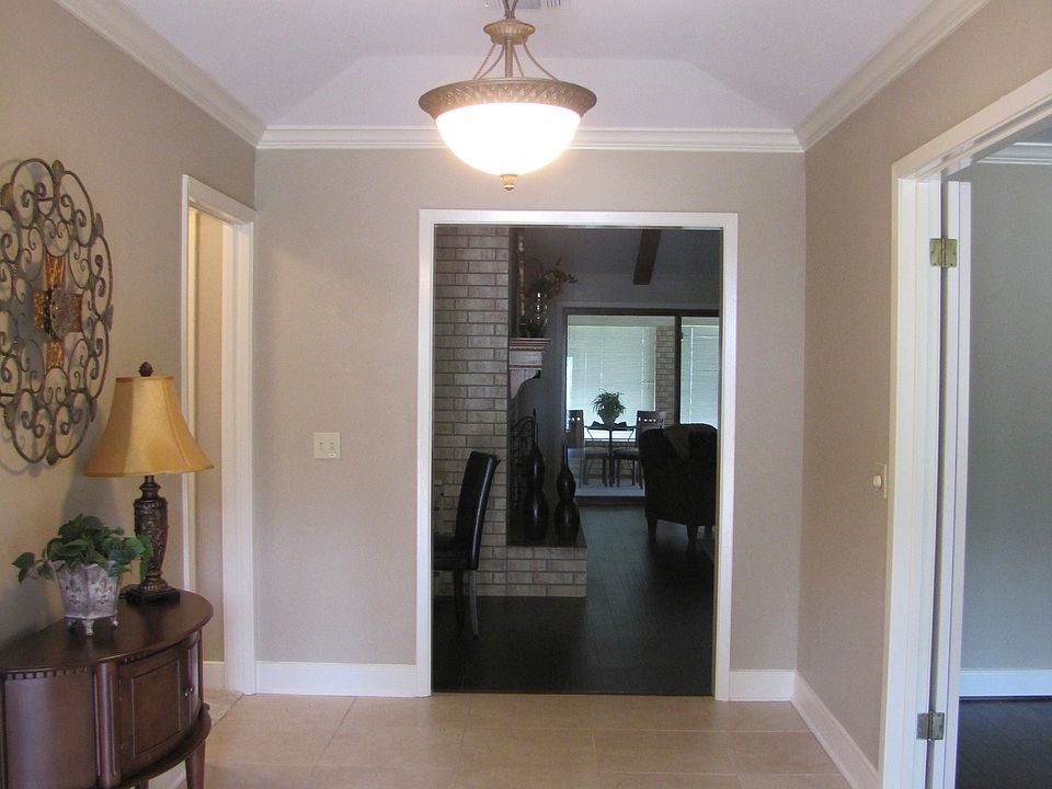 Large entry-way