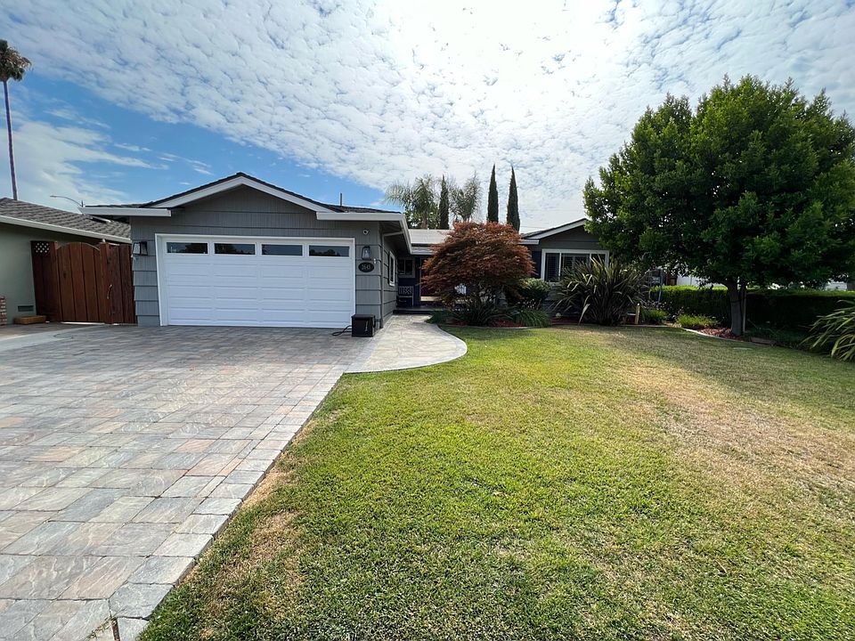 1st image of 2645 Briarwood Dr