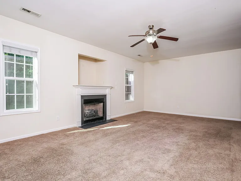 1301 Braemar Highland Dr — Photo 4