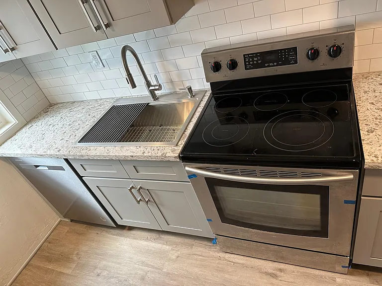 1231 G St — Photo 12