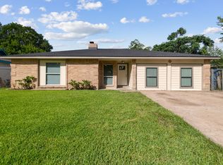 15311 Old Creek Rd, Houston, TX 77060