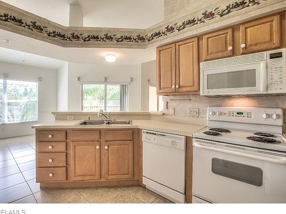 2nd image of 3260 Douglas Dr APT 202