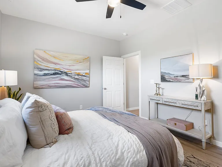 665 E Forest St — Photo 34
