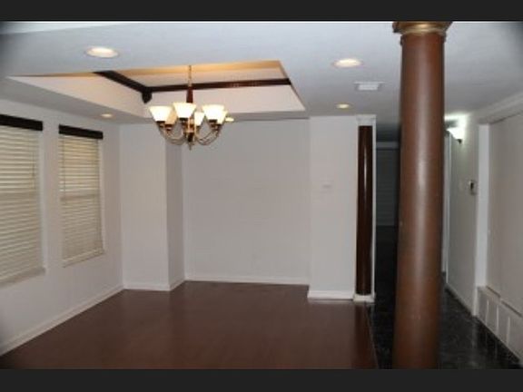 4th image of 3742 Lincoln St