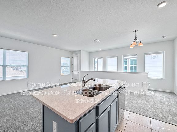 3rd image of 3148 Voyager Ave