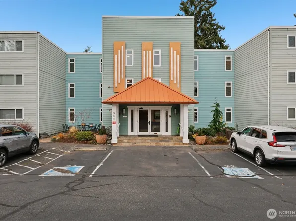 960 5th Avenue S #208, Edmonds, WA 98020