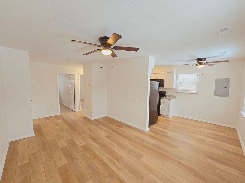 1st image of 2928 Brinkey Way APT 4