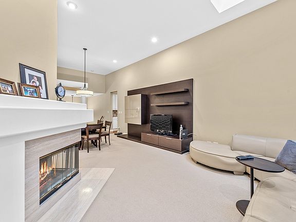 4th image of 3046 Lexington Ln #3046