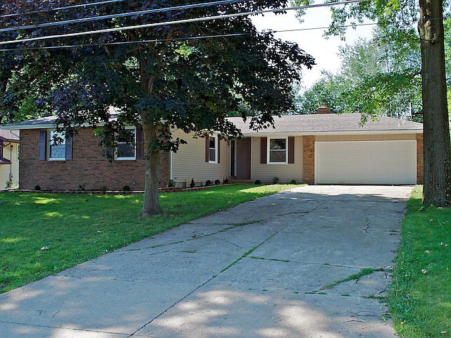 1st image of 2472 Bryonaire Dr