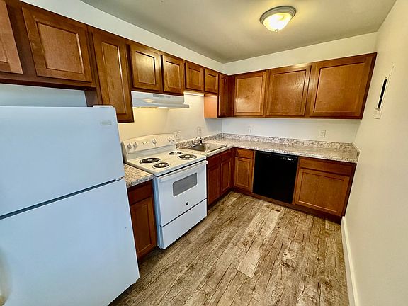 2nd image of 514 Emmet St APT 16