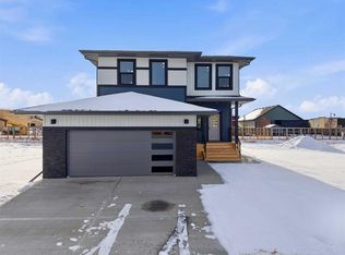 19 N Toye St, Red Deer, AB T4P 0Y5
